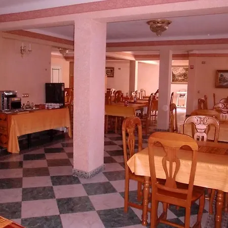 Agur Hotel 2*
