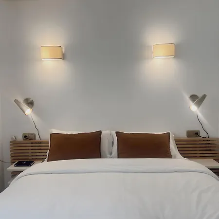 Agur Hotel