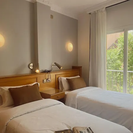 Hotel Agur 2*